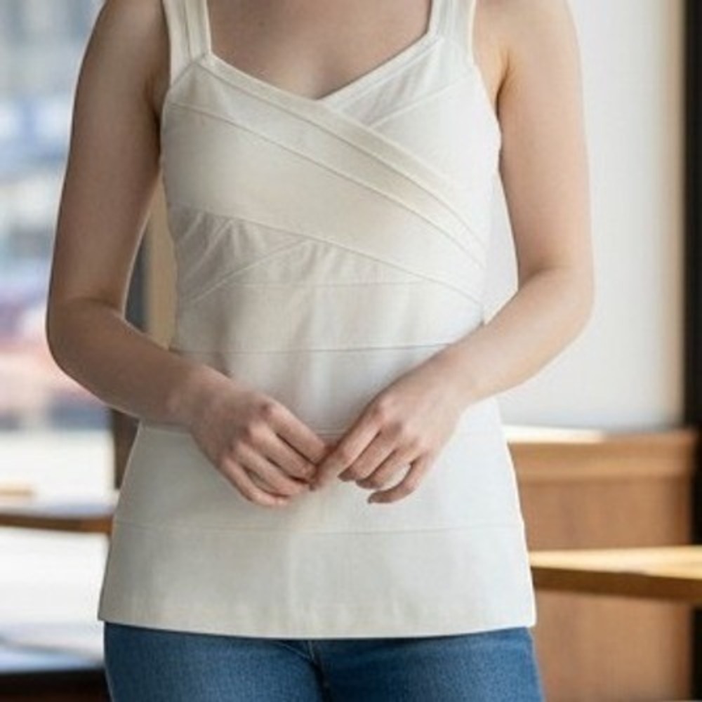 White House Black Market Bandage Top Ecru White Sleeveless V-Neck Size 10‎